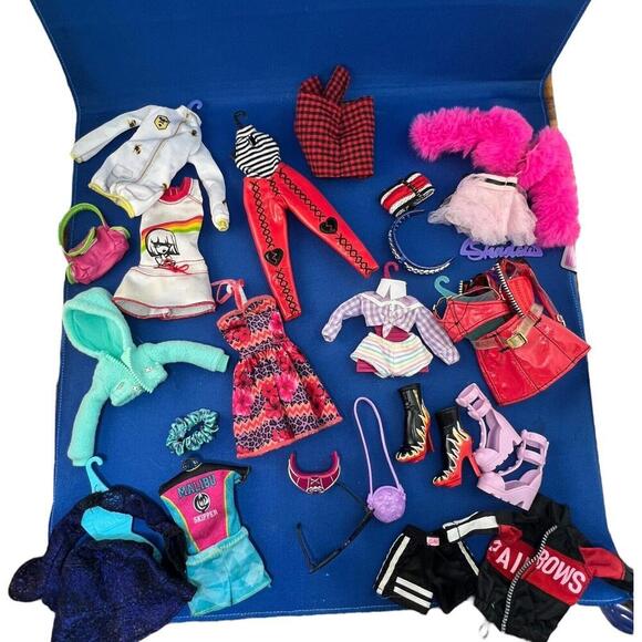 LOT OF LOL SURPRISE DOLLS & ACCESSORIES - Bhad Gurl, Metal Chick & More! - Picture 2 of 5